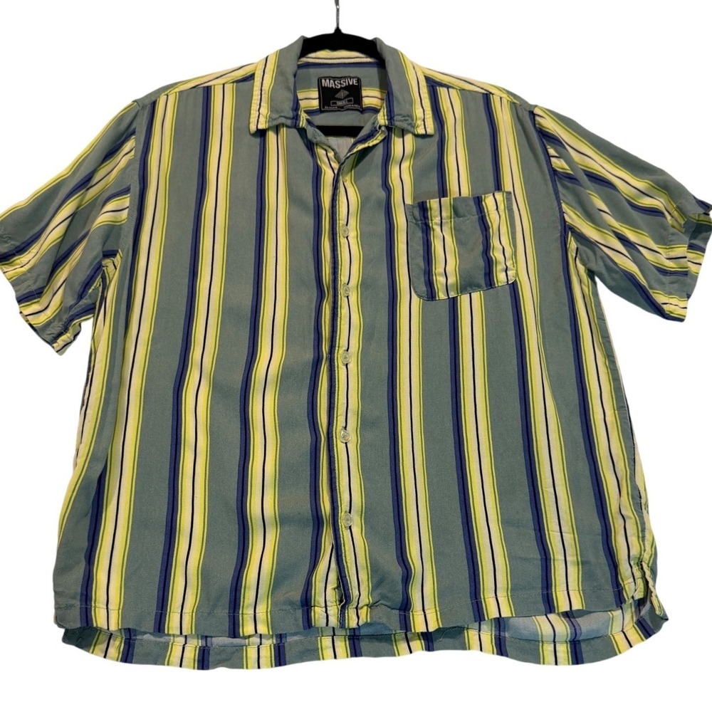 MASSIVE Mens Striped Short Sleeve Button Up Shirt Small Rayon Aloha Casual Vacay